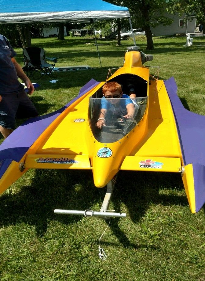 Thousand Islands Life Vintage Hydroplane Lawn Show