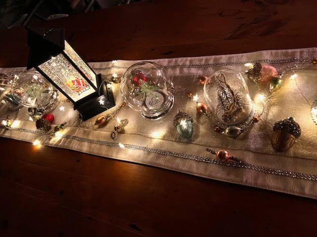 Mixing the New & Old for Christmas Table Décor