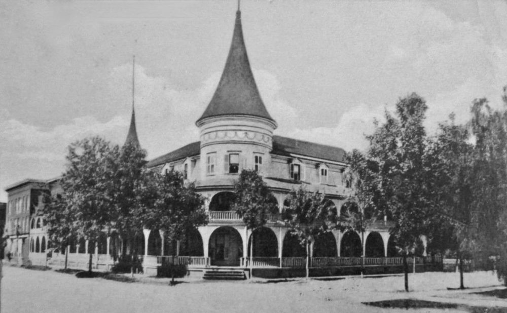 Thousand Islands Life, the "Other" Thousand Island Dressing